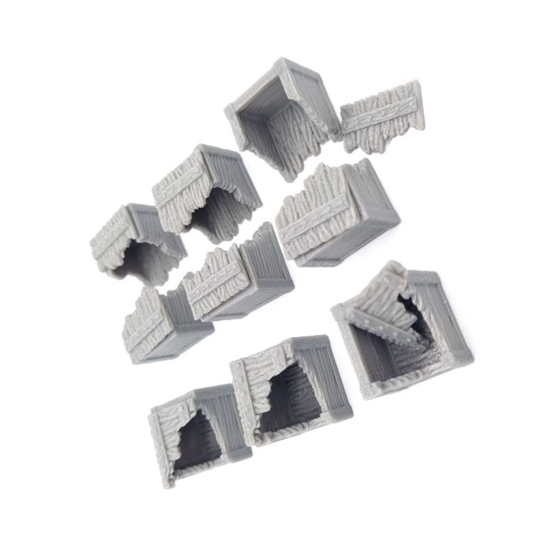 6x Damaged Square and Rectangular Boxes